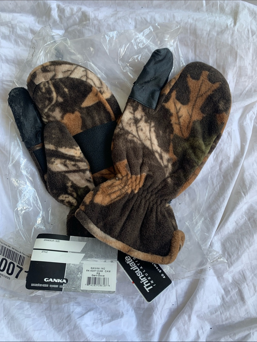 Camouflage Hunting Mitts w/Trigger Finger Each Hand